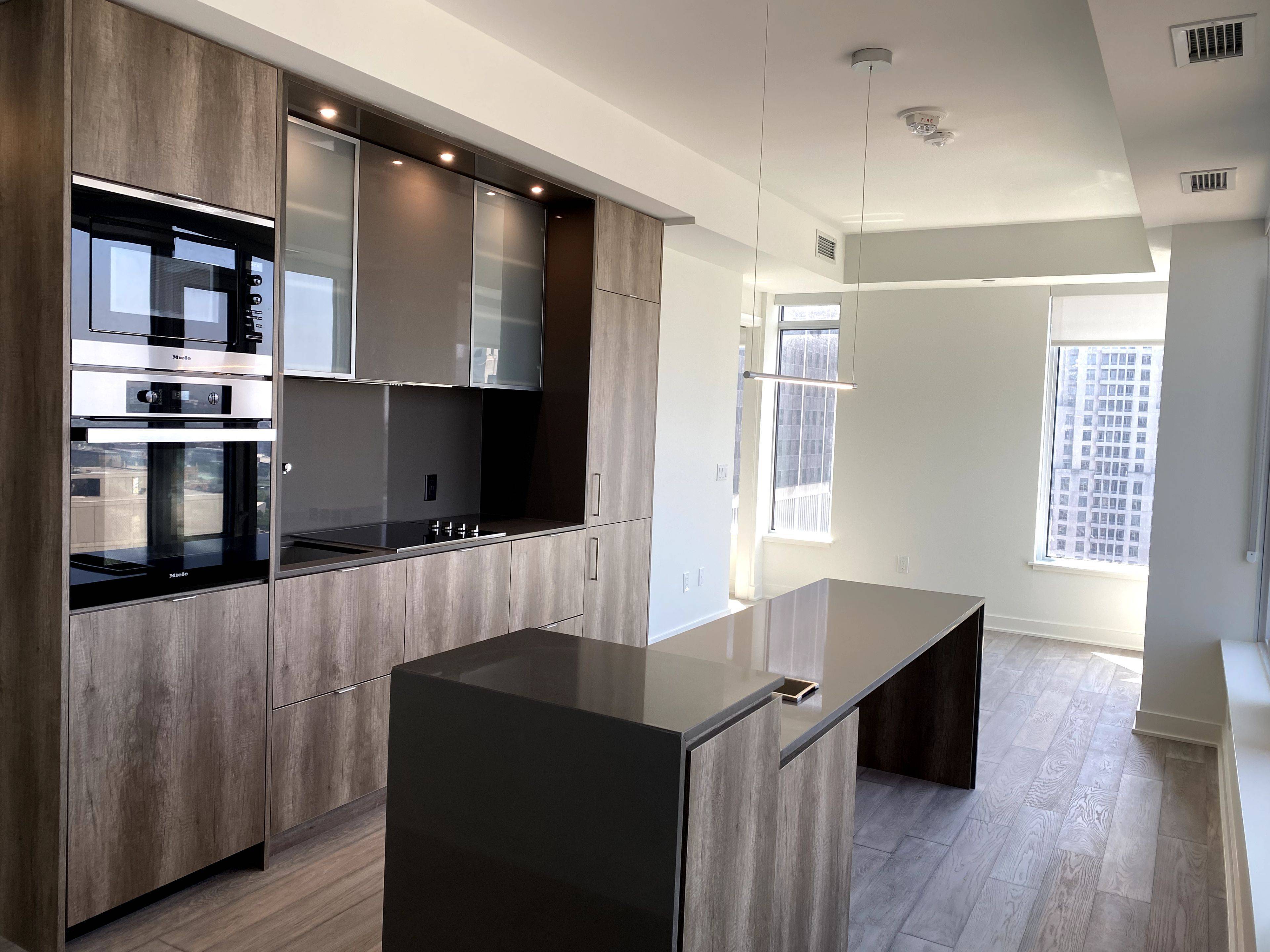 Toronto C02, ON M4W 0B7,11 Yorkville AVE #2611
