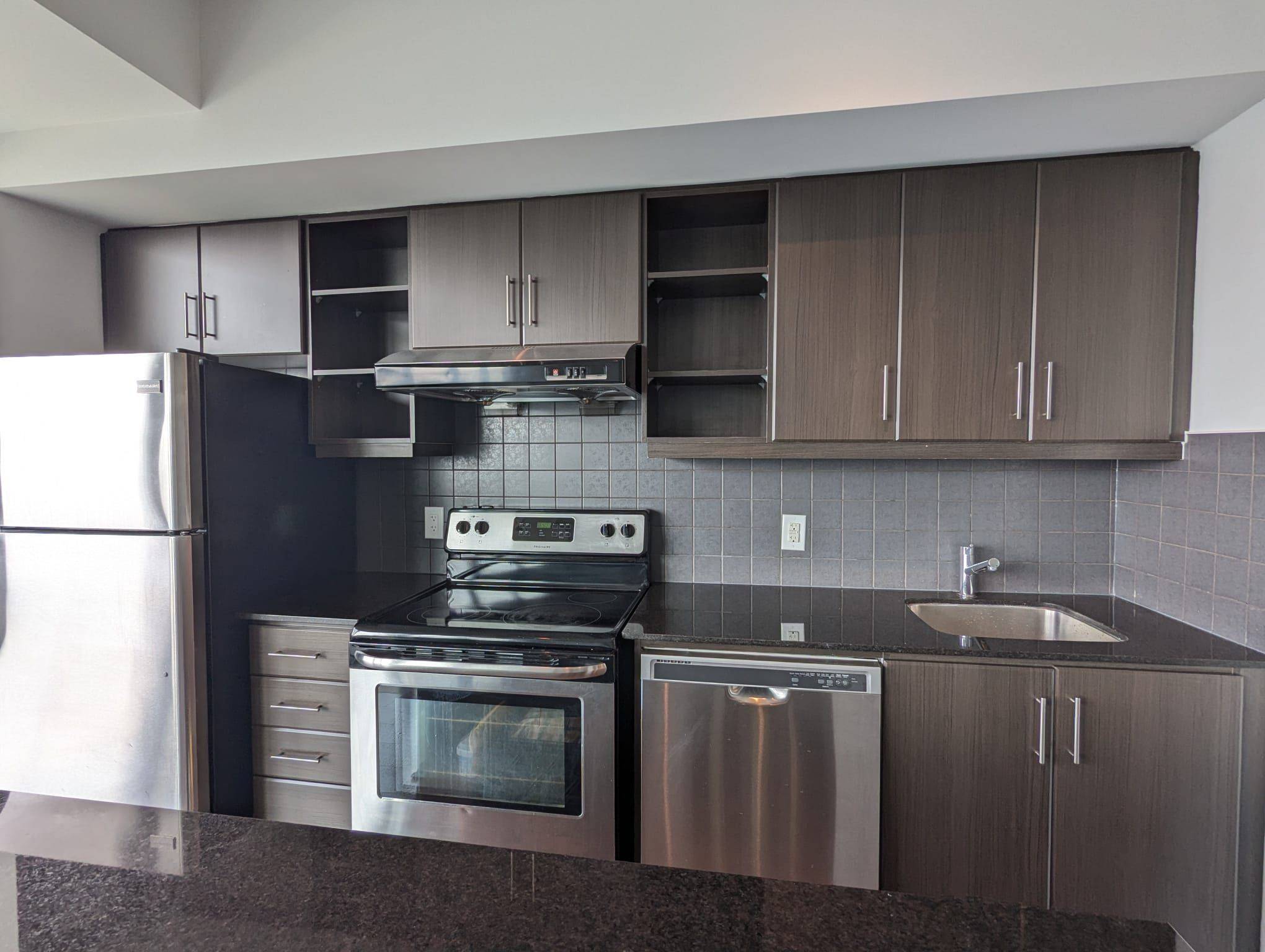 Toronto C11, ON M4G 0A5,35 Brian Peck CRES #803