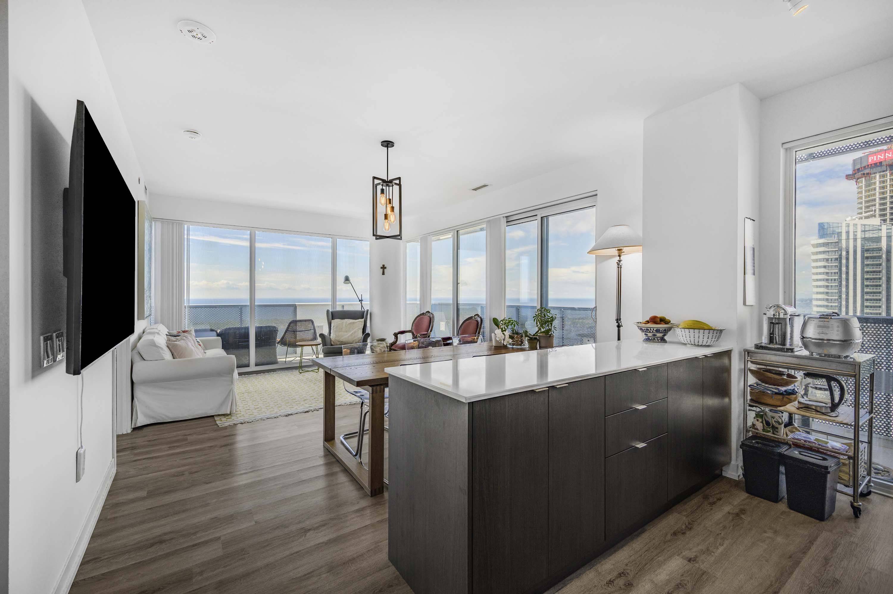 138 Downes ST #6609, Toronto C01, ON M5E 0E4