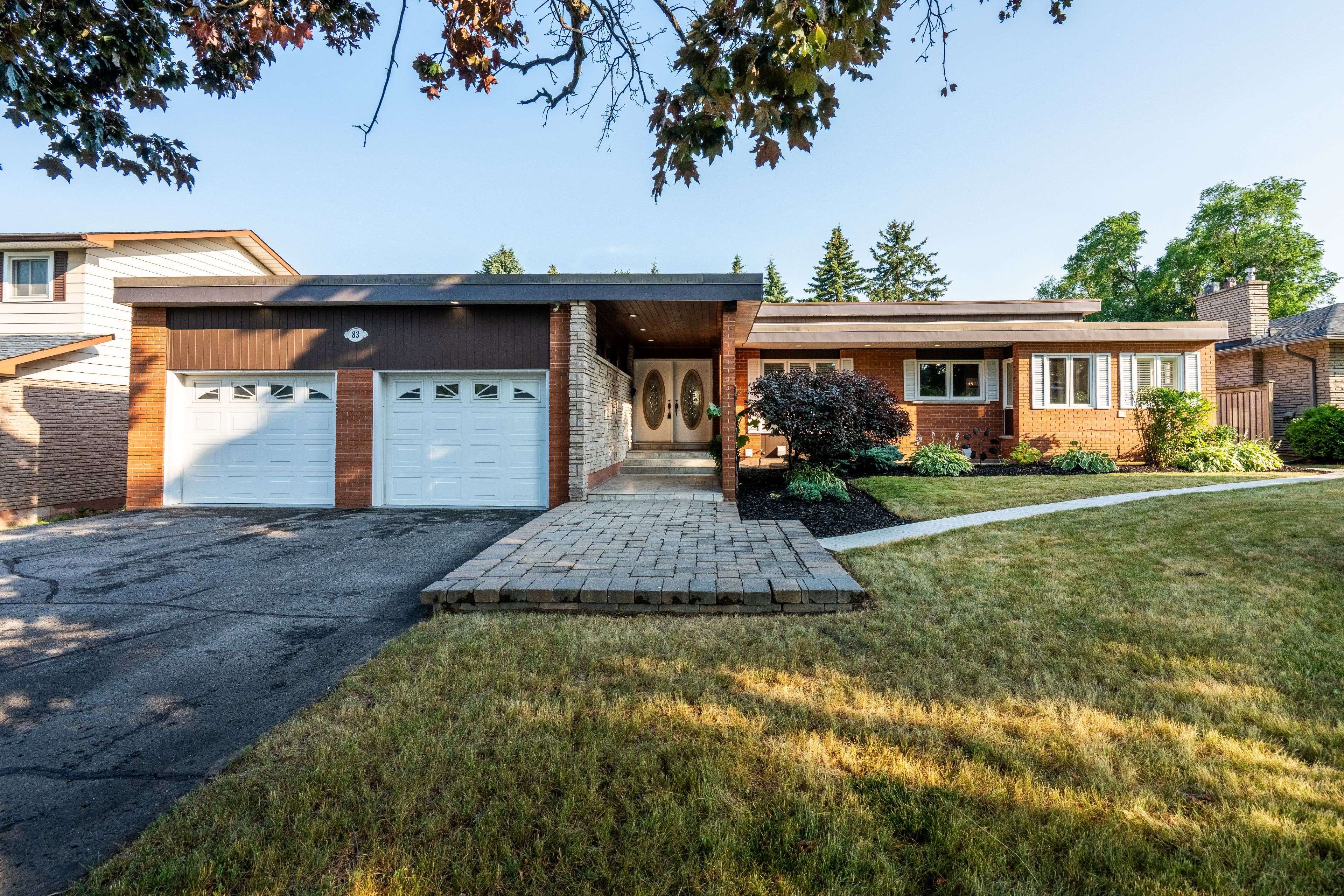 83 Sherwood RD E, Ajax, ON L1T 2Y7