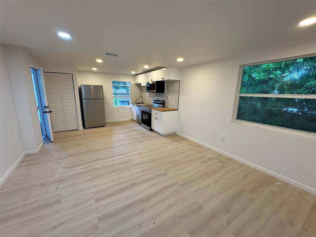 136 NE 60th St #4, Miami, FL 33137