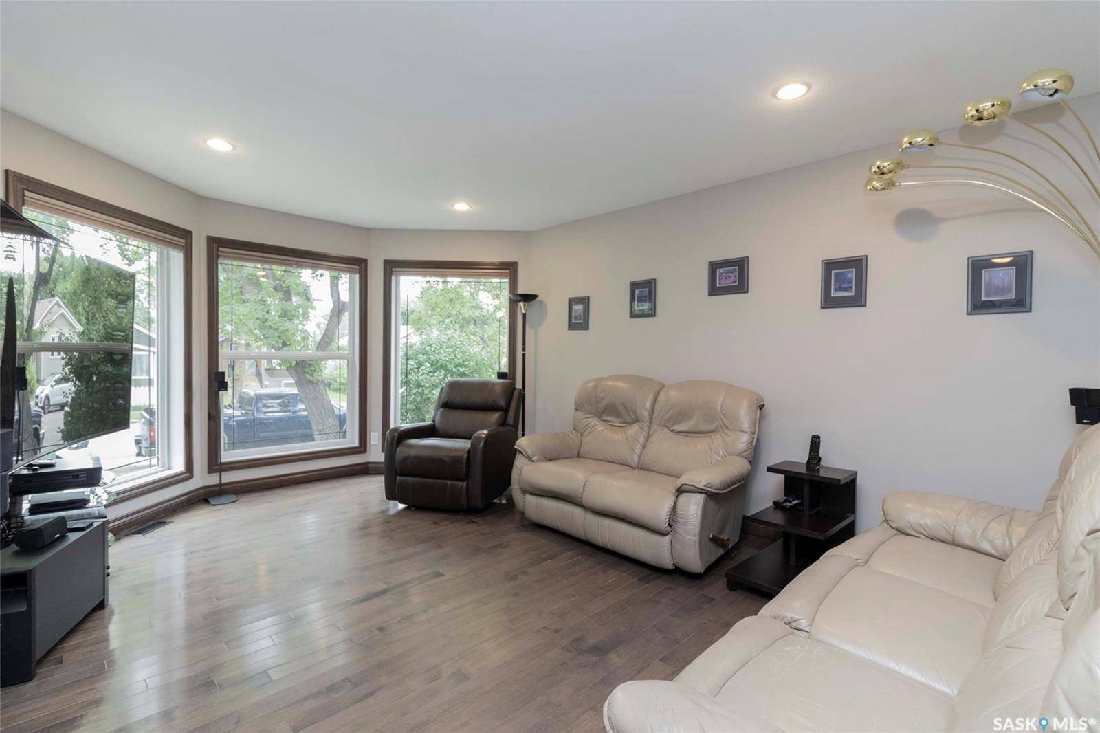 Saskatoon, SK S7K 2W3,1405 7th AVENUE N