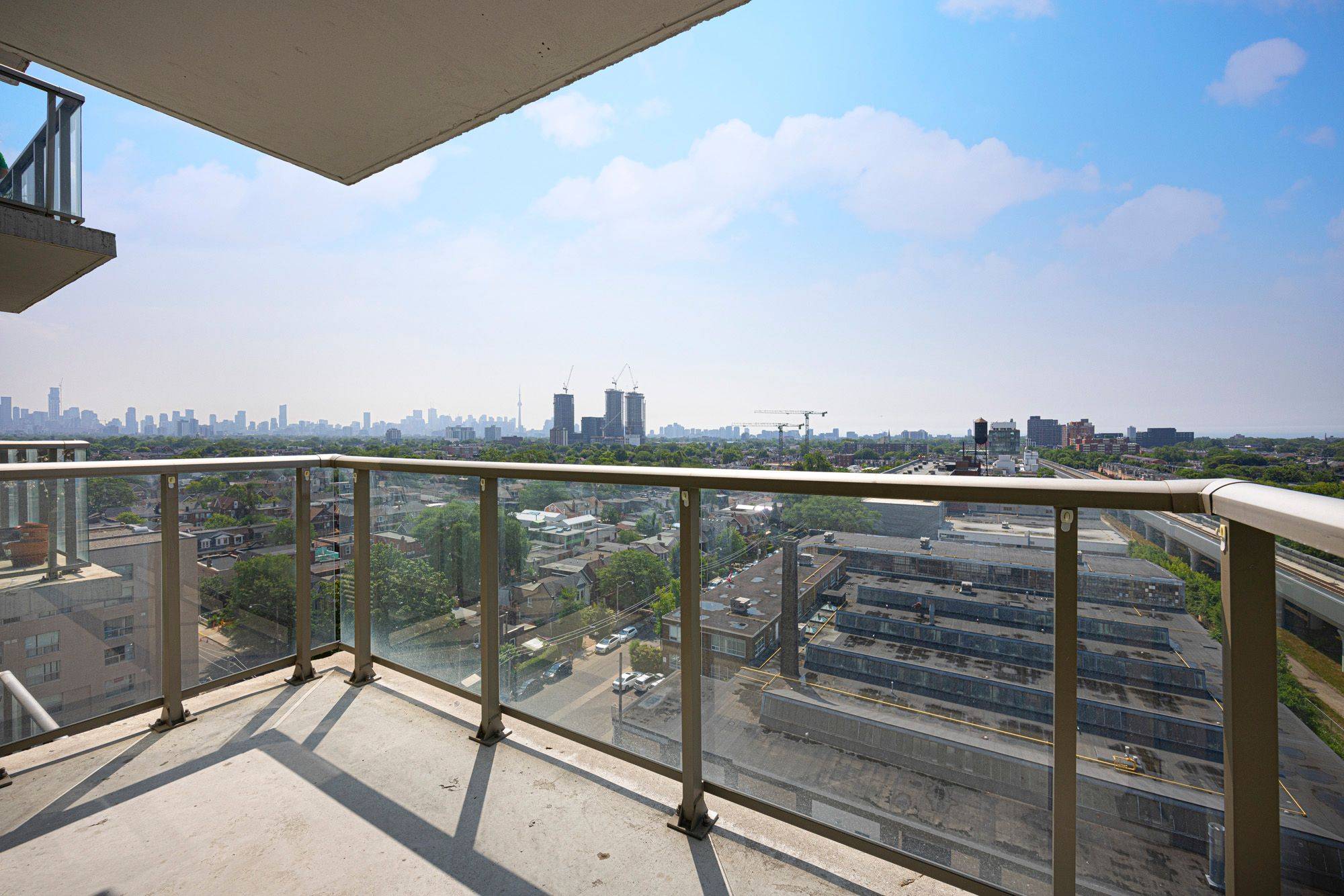812 Lansdowne AVE #1106, Toronto W02, ON M6H 4K5