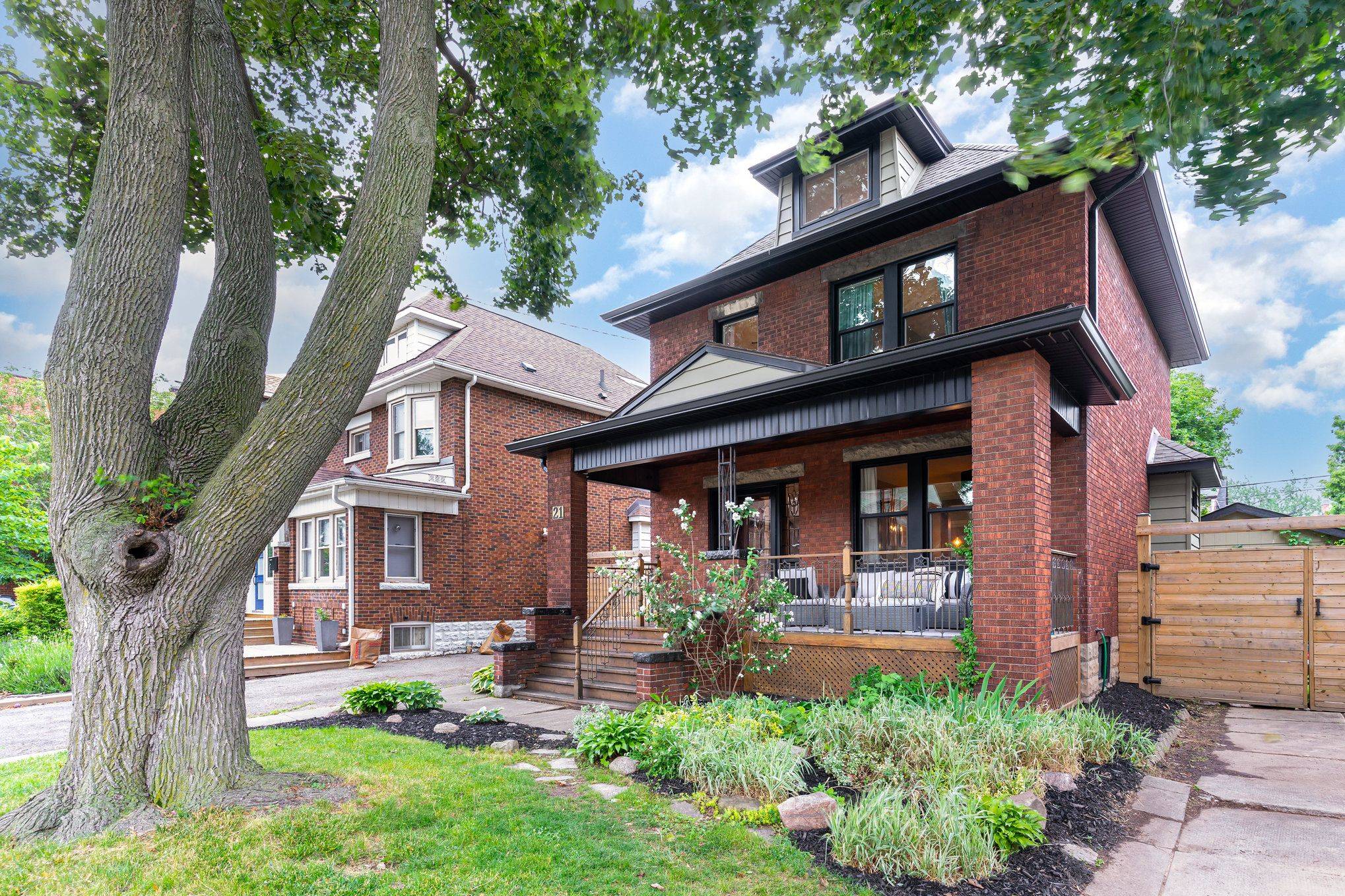 21 Prospect ST S, Hamilton, ON L8M 2Y9
