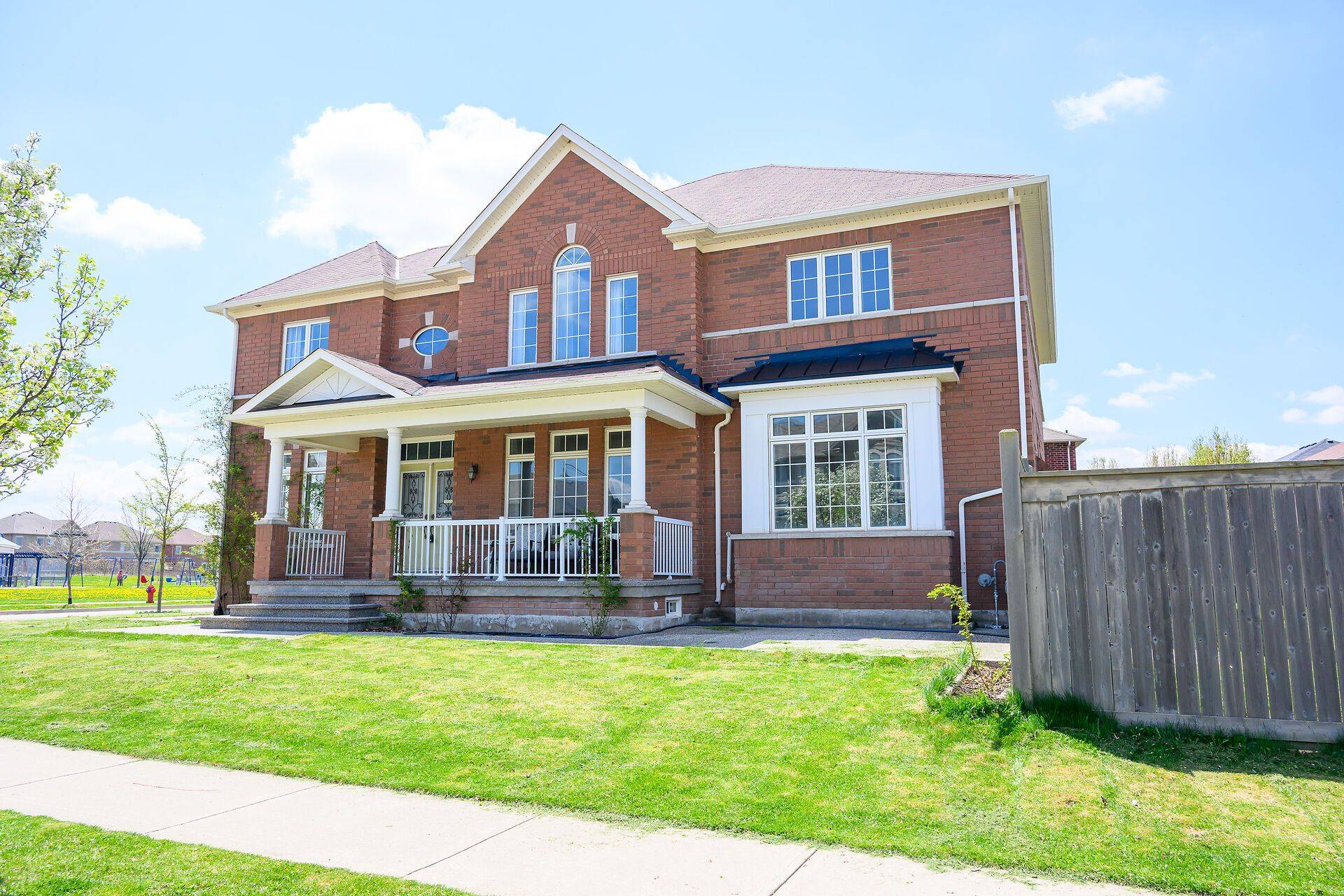 123 Attridge CRES, Hamilton, ON L0R 2H7