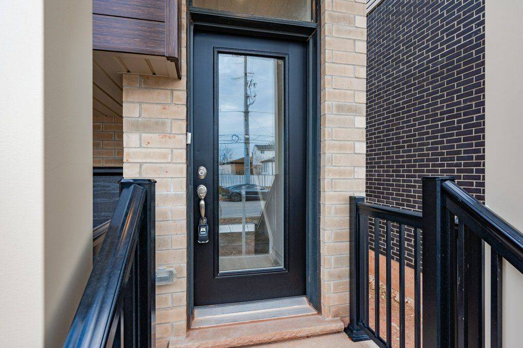 Hamilton, ON L8H 0B5,13B Bingham RD