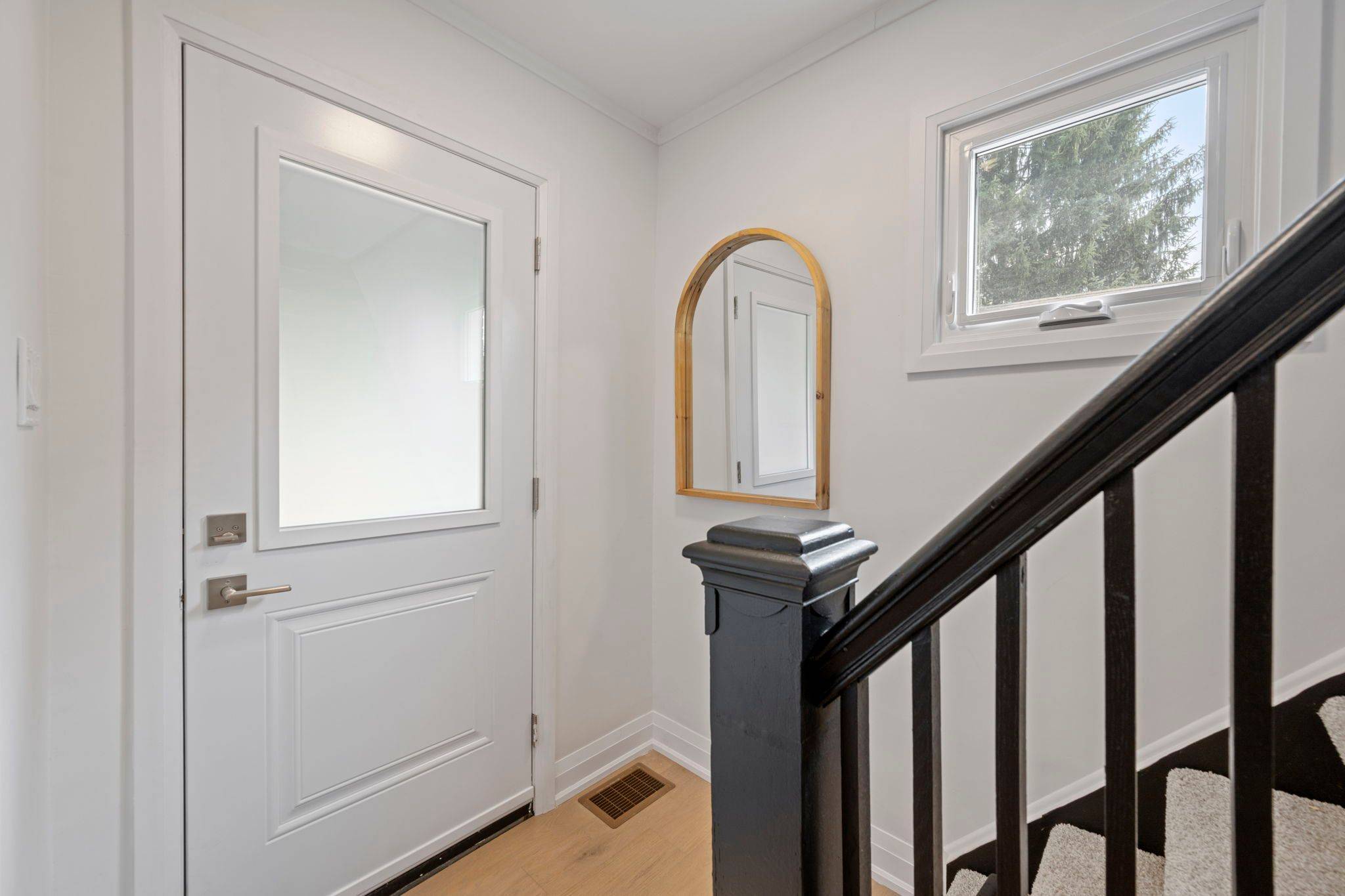 London South, ON N6C 1H8,5 Beechwood PL