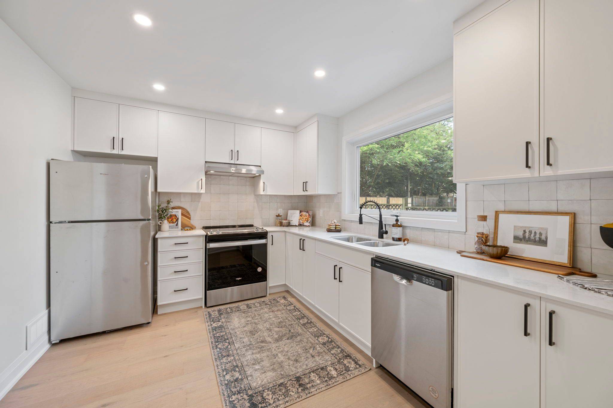 London South, ON N6C 1H8,5 Beechwood PL