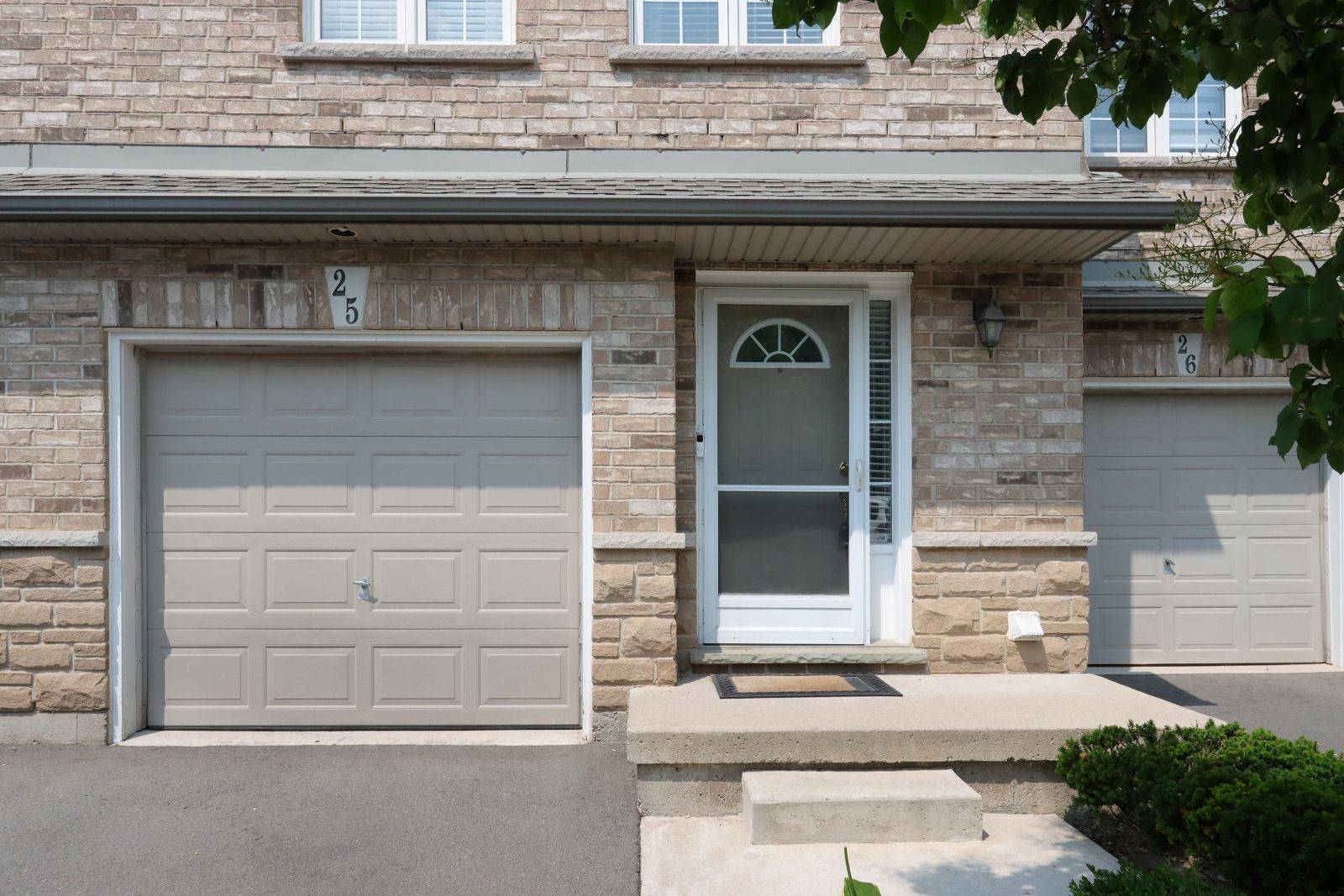 Hamilton, ON L9B 2Y2,1771 Upper Wentworth ST #25