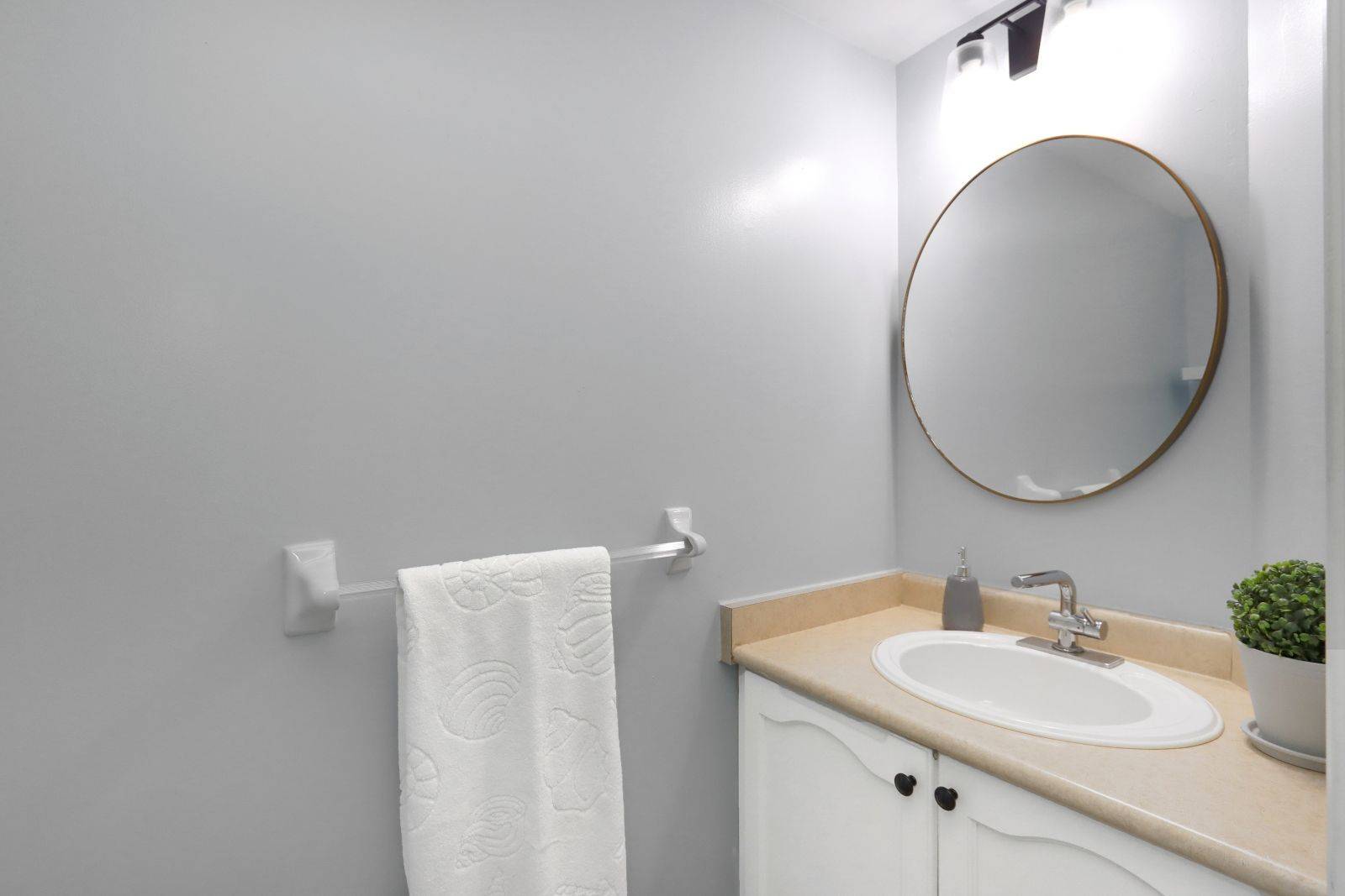 Hamilton, ON L9B 2Y2,1771 Upper Wentworth ST #25