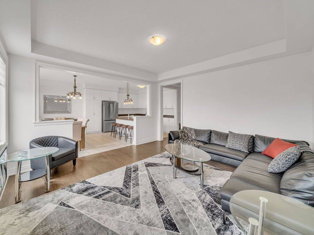Cambridge, ON N1R 5S2,140 Bloomfield CRES
