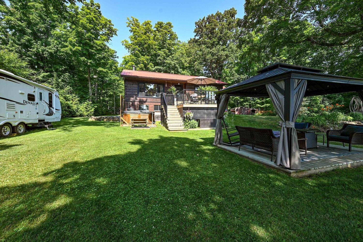 Rideau Lakes, ON K0G 1X0,133 Sugarhouse LN
