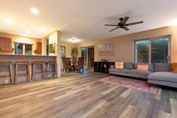 Kailua-kona, HI 96740,76-6185 KUMU PL