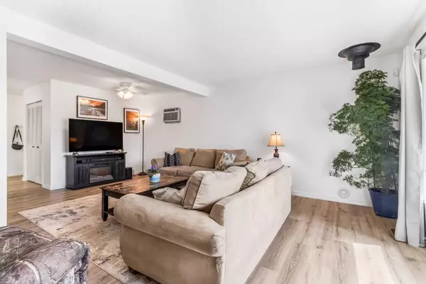 Calgary, AB T2A6L2,283 Abinger CRES Northeast