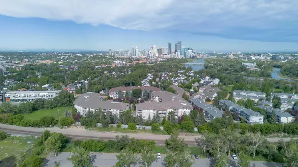 Calgary, AB T2G 5S8,1408 17 ST SE #418