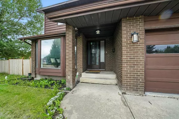 Red Deer, AB T4P 2Y6,1 Rollis ST