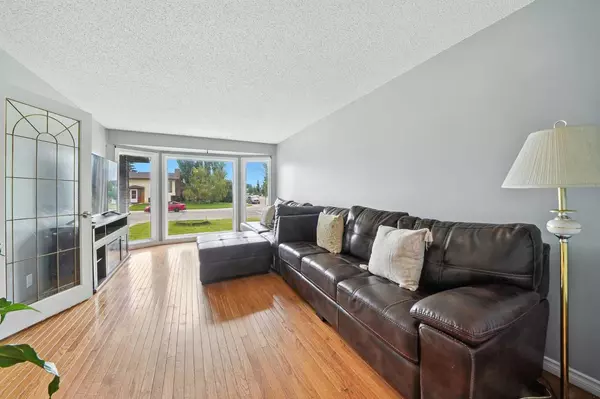 Red Deer, AB T4P 2Y6,1 Rollis ST