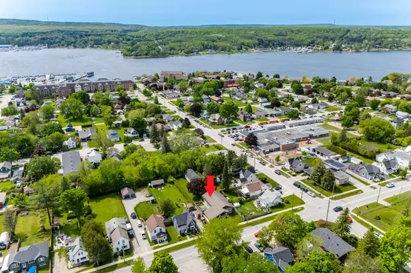 Penetanguishene, ON L9M 1B5,56 Fox ST