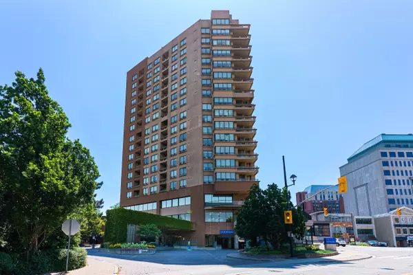 1 Belvedere CT #409, Brampton, ON L6V 4M6