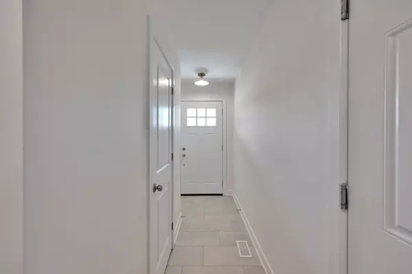 Smiths Falls, ON K7A 0B8,99 Staples BLVD