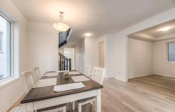 Kitchener, ON N2R 0S3,19 William Nador ST