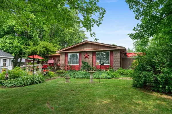Edwardsburgh/cardinal, ON K0E 1T0,49 Sophia ST