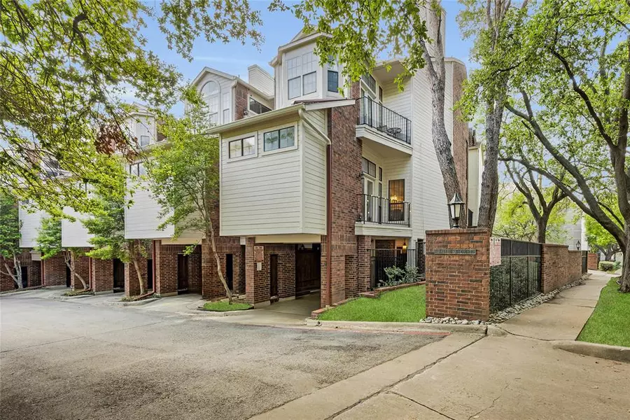 3235 Cole Avenue #700, Dallas, TX 75204