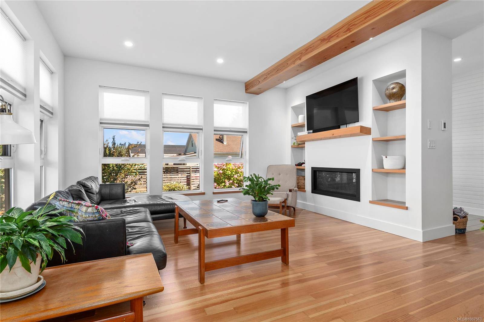 Cumberland, BC V0R 1S0,2756 Allen Ave