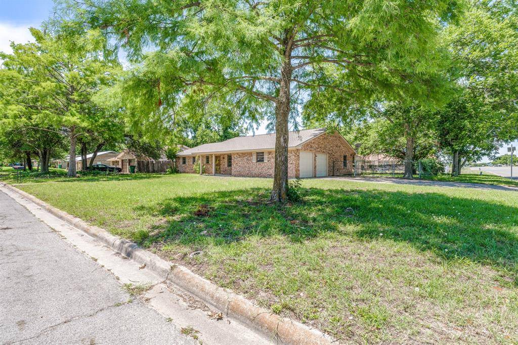 Stephenville, TX 76401,1016 Meadowlark Lane