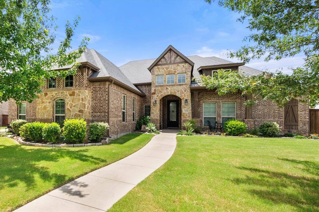 7202 Cattle Barron Court, Midlothian, TX 76065