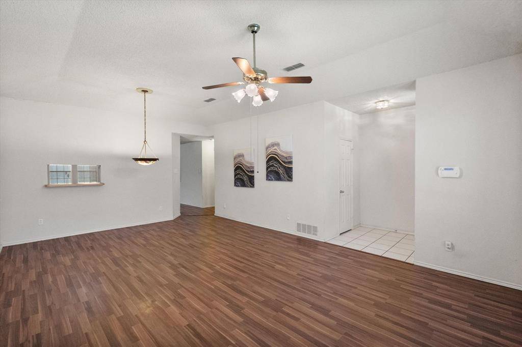 Arlington, TX 76001,862 Valleybrooke Drive