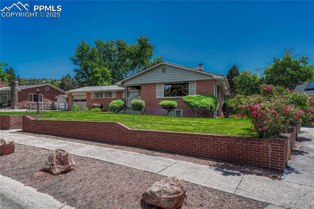 2533 BENNETT AVE, Colorado Springs, CO 80909