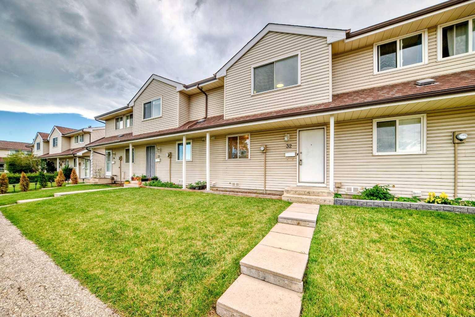 Calgary, AB T3J 1J8,1515 Falconridge DR Northeast #32