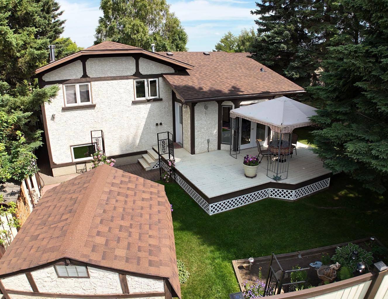Grande Prairie, AB T8W 2B3,6402 96A ST