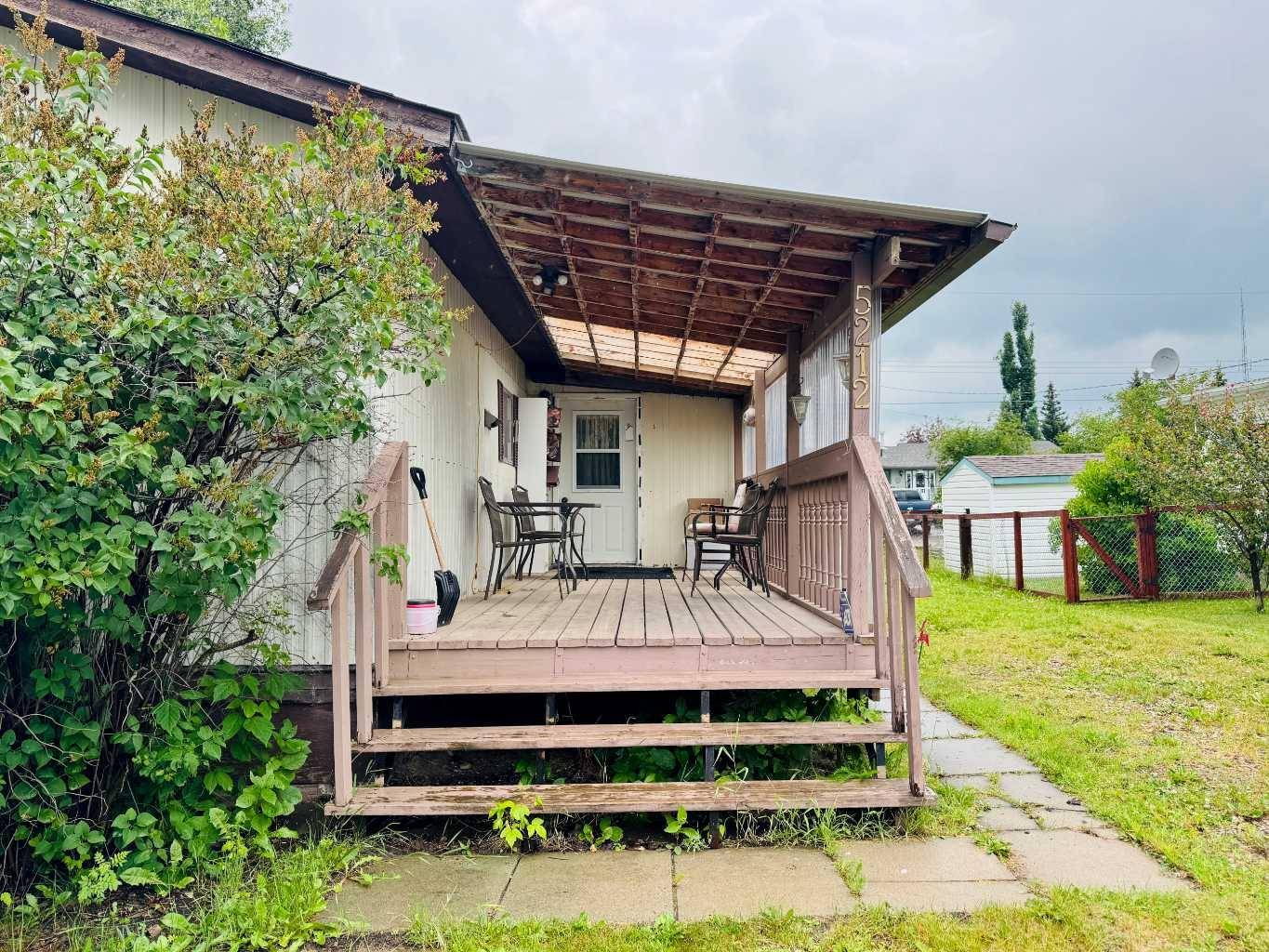 Eckville, AB T0M 0X0,5212 52A Street