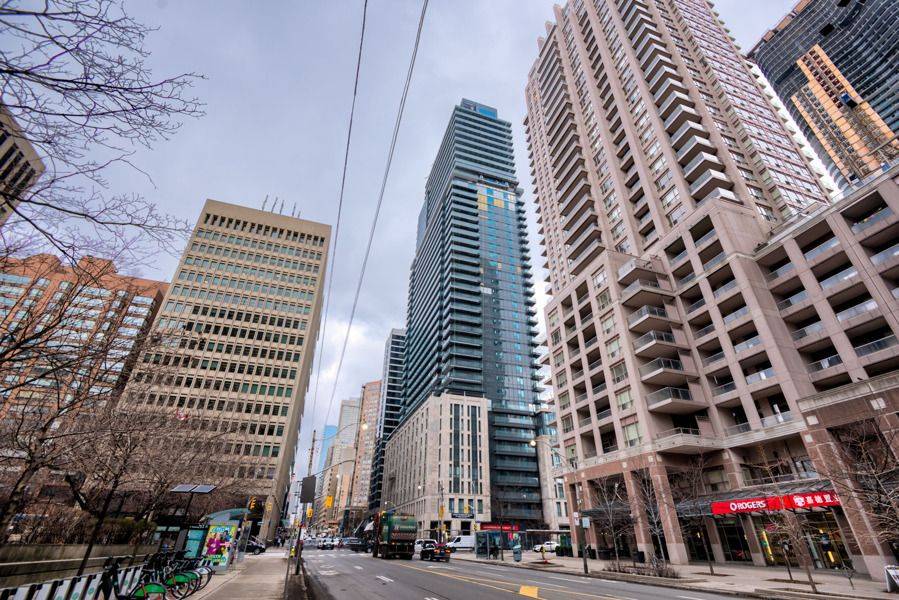 955 Bay ST #2617, Toronto C01, ON M5S 2A2