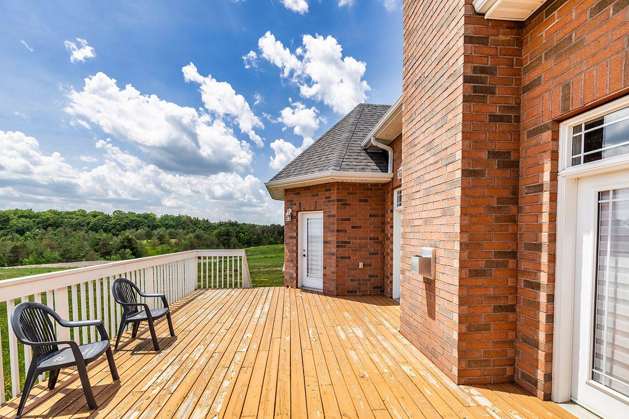 Oshawa, ON L1H 7K4,961 Coates RD W