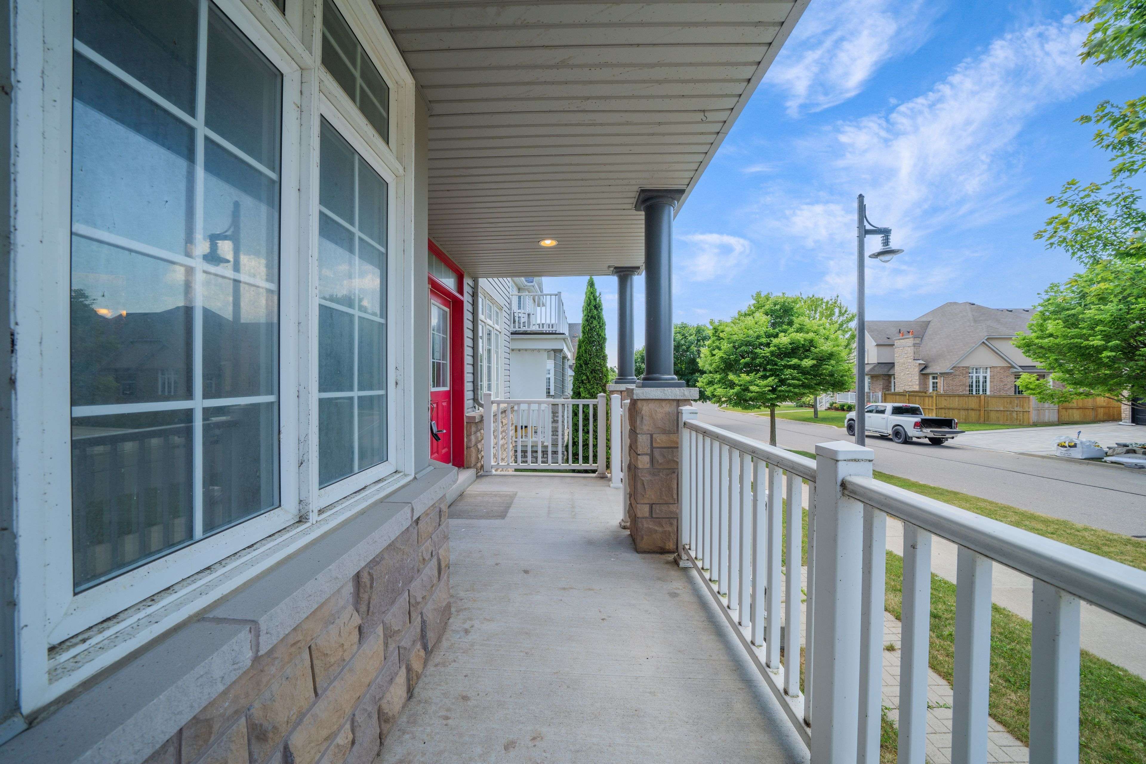 Clarington, ON L1B 0B3,11 Belsey LN