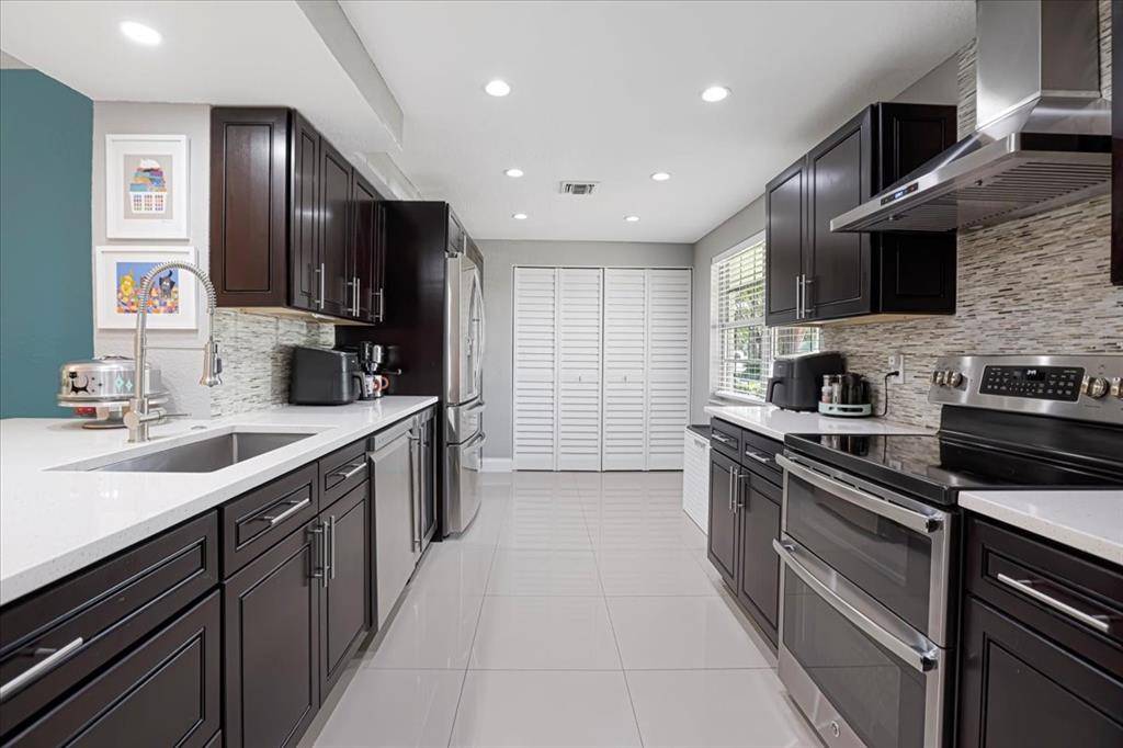 Pompano Beach, FL 33069,4261 W Palm Aire Dr #107