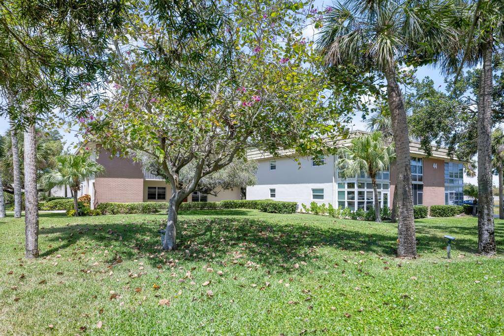 44 Vista Gardens Trl #206, Vero Beach, FL 32962