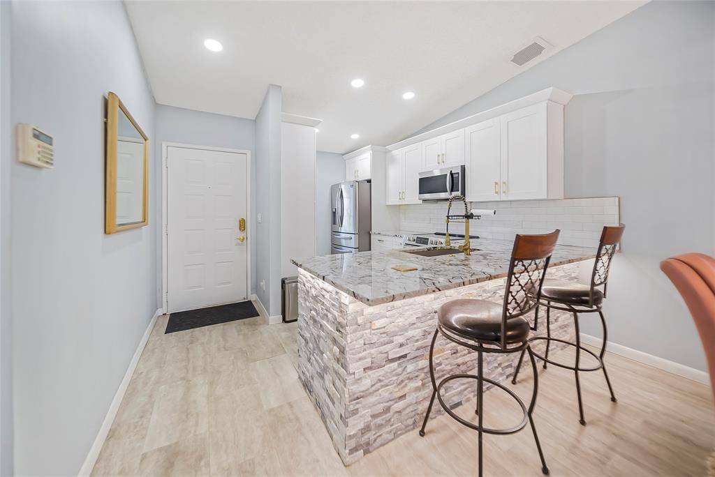 Boca Raton, FL 33496,18527 Horizon #B