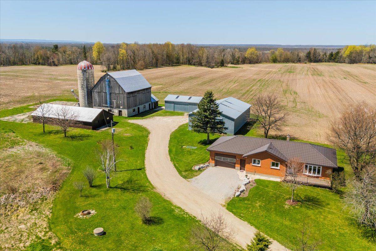 4268 Holler RD, Springwater, ON L0M 1T0