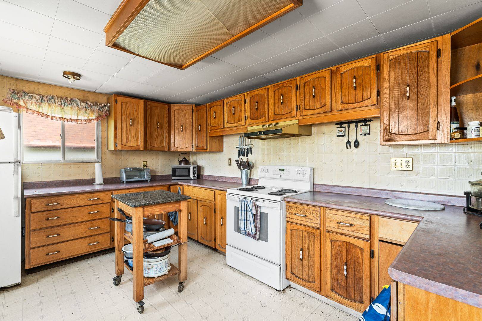 Severn, ON L0K 2B0,3338 Cox DR