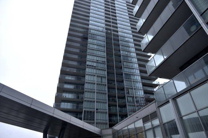 90 Park Lawn RD #1902, Toronto W06, ON M8Y 0B6