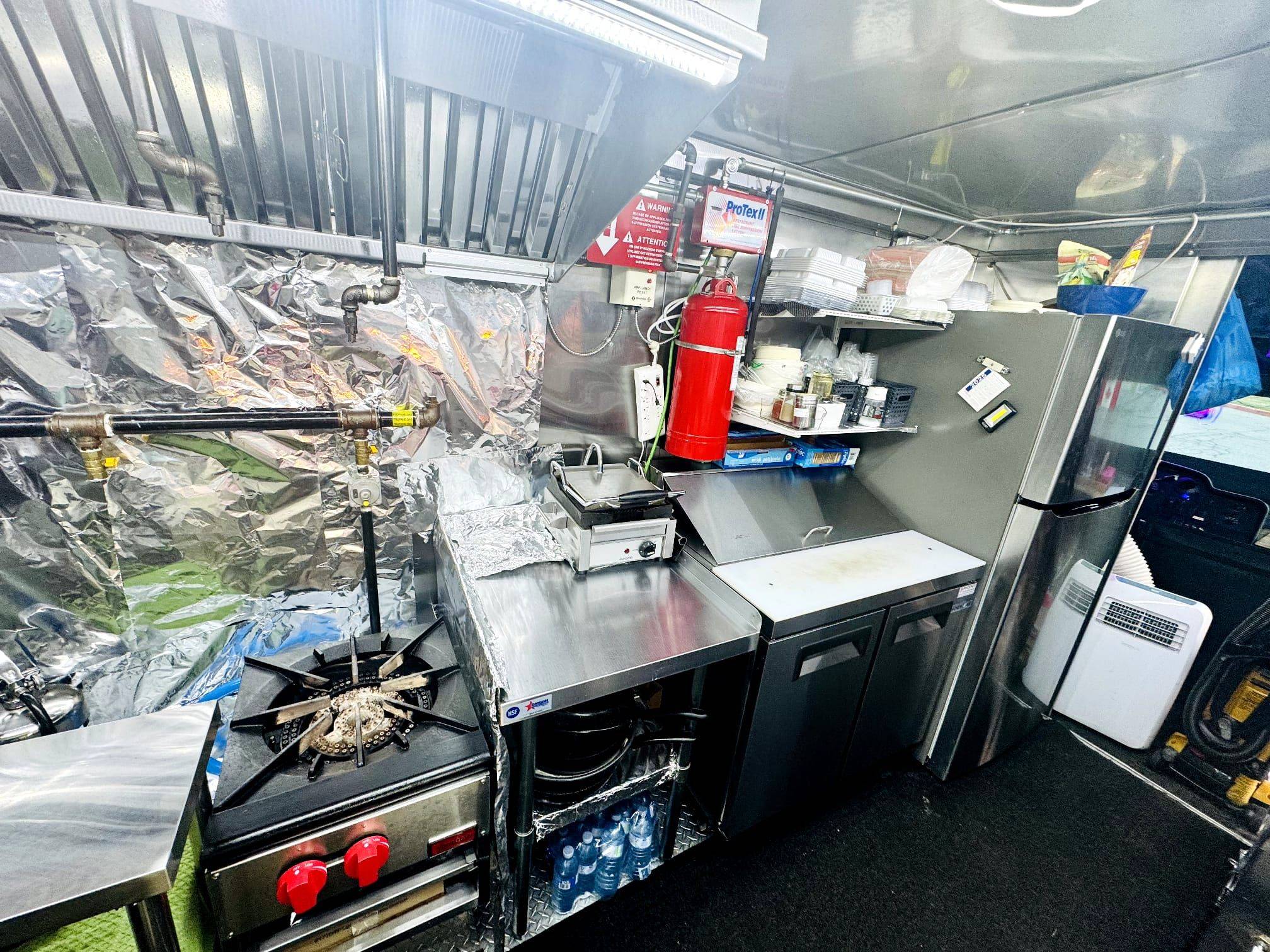 Mississauga, ON L4T 1A1,2555 Derry RD E #Food Truck