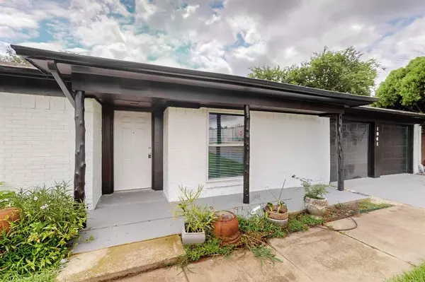 Benbrook, TX 76126,1041 Mckinley Street