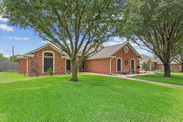 Hewitt, TX 76643,433 Oakberry Drive