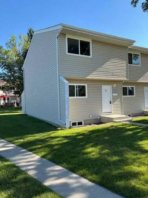 Lethbridge, AB T1K 4V7,55 Lemoyne CRES W #65