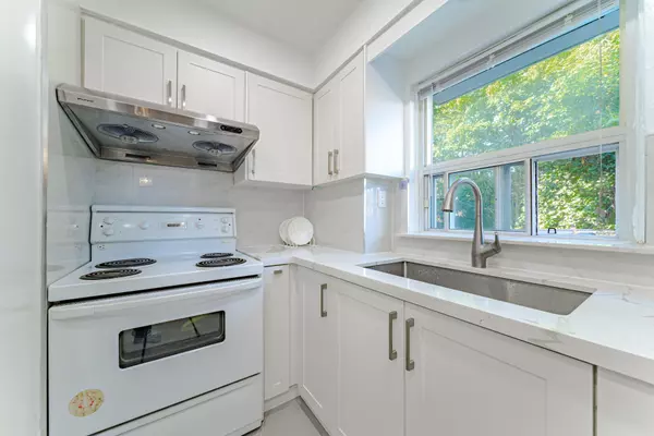 Toronto E04, ON M1K 2L4,139 Woodfern DR