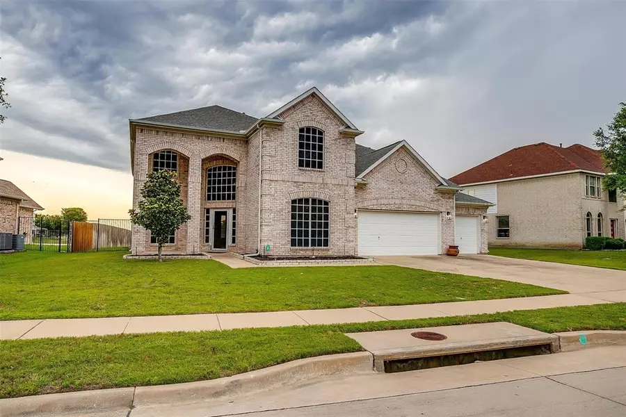 5528 Brazoria Drive, Grand Prairie, TX 75052